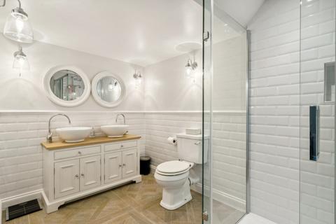 46 Kings Road, Chalfont St Giles, HP8 4HP