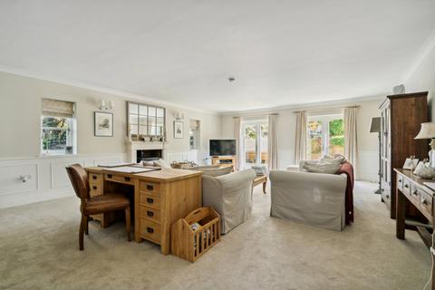 46 Kings Road, Chalfont St Giles, HP8 4HP