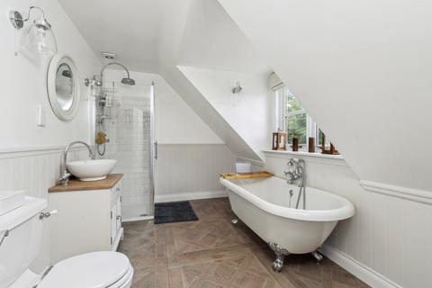 46 Kings Road, Chalfont St Giles, HP8 4HP