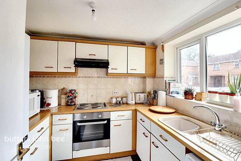 2 bedroom semi-detached house for sale, Tiffield Court, Winsford