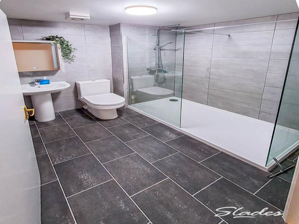 4 melbourne Bathroom