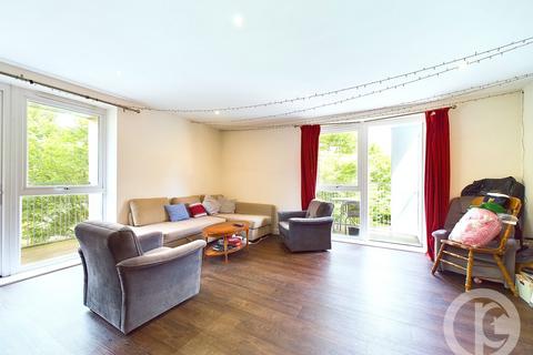3 bedroom apartment to rent, Howard Road, Stanmore, HA7