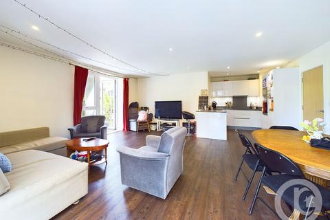 3 bedroom apartment to rent, Howard Road, Stanmore, HA7