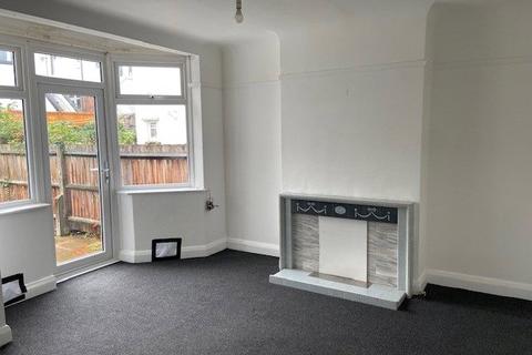 1 bedroom ground floor flat for sale, Wells Drive, London NW9