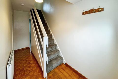 3 bedroom terraced house to rent, Hebden Walk, Grantham, NG31