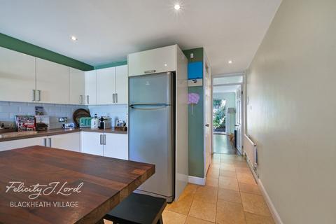 38 Grace Close, London, SE9 4JE