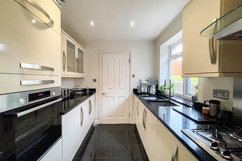 4 bedroom semi-detached house for sale, Roman Road, Northfleet, Gravesend, Kent, DA11