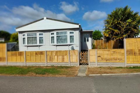 2 bedroom park home for sale, Salisbury, Wiltshire, SP3