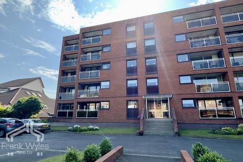 2 bedroom apartment for sale, Majestic, Clifton Drive North, FY8 2PH