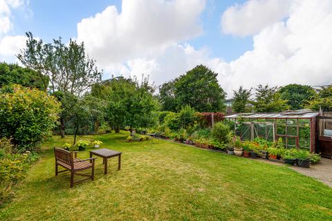 126 Latchmere Road, Kingston Upon Thames, KT2 5TU