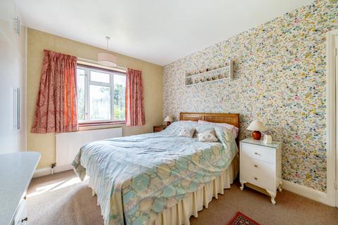 126 Latchmere Road, Kingston Upon Thames, KT2 5TU