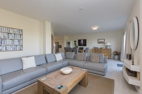 3 bedroom penthouse for sale, Estuary View, Lytham, FY8