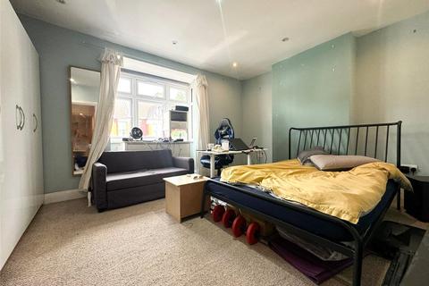 2 bedroom apartment to rent, St. Kildas Road, Harrow, HA1