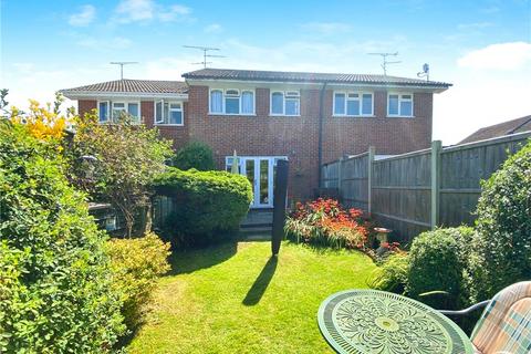 3 bedroom terraced house for sale, Ryves Avenue, Yateley, Hampshire