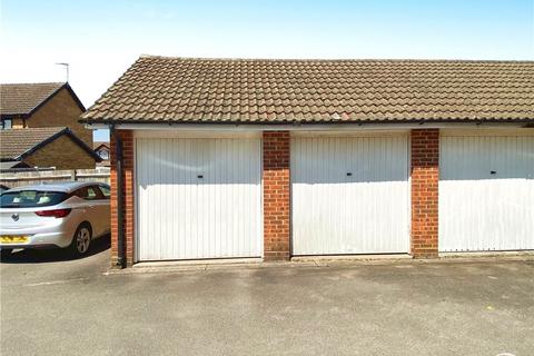 3 bedroom terraced house for sale, Ryves Avenue, Yateley, Hampshire