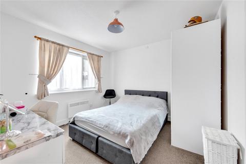 2 bedroom apartment for sale, Hattersfield Close, Belvedere, Kent, DA17