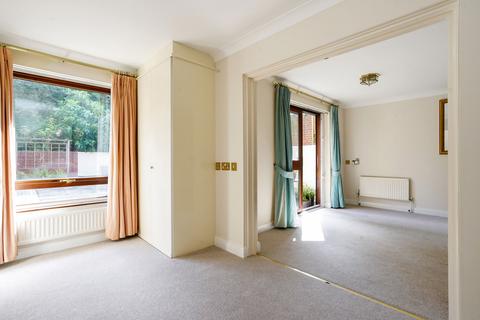2 bedroom retirement property for sale, Finchley Road , London NW3