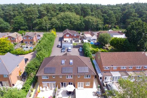 4 bedroom townhouse for sale, Moor Gardens Hogmoor Road, Whitehill, Bordon, Hampshire, GU35