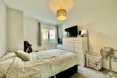 2 bedroom apartment for sale, Alderney Avenue, Bletchley, Milton Keynes, MK3