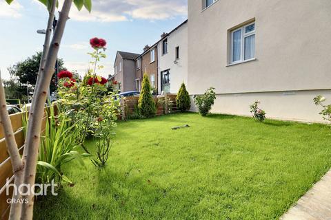 3 bedroom end of terrace house for sale, Fourth Avenue, Grays