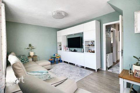 14 Fourth Avenue, Grays, RM20 3JJ