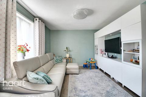 14 Fourth Avenue, Grays, RM20 3JJ