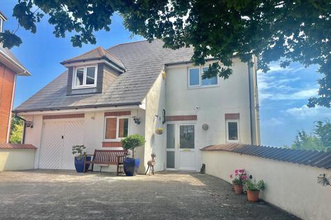 4 bedroom detached house for sale, Goldcroft Avenue, Weymouth