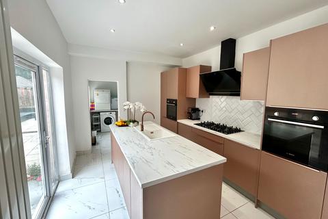 4 bedroom semi-detached house for sale, Flint Green Road, Acocks Green