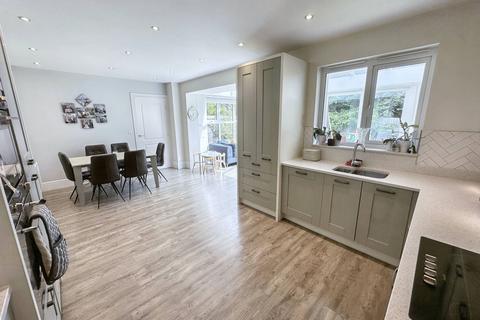 5 Pinfold Drive, Prestwich, Manchester, M25 3EQ