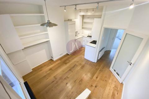 2 bedroom apartment to rent, Bisham Gardens, Highgate, London, N6