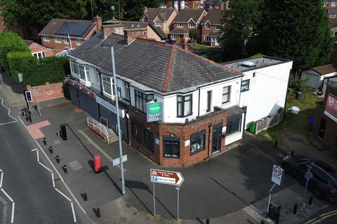 Mixed use to rent, Bury Old Road, Prestwich, M25