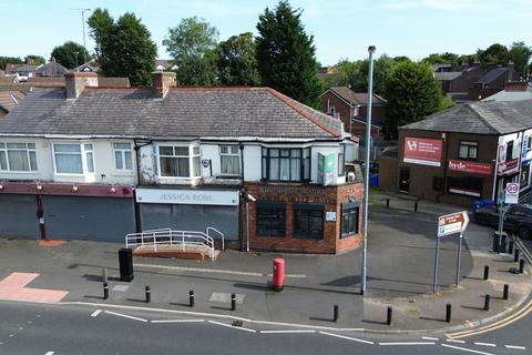 Mixed use to rent, Bury Old Road, Prestwich, M25