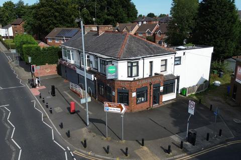 Mixed use to rent, Bury Old Road, Prestwich, M25