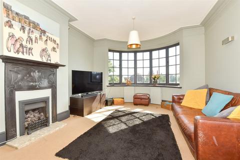 2 bedroom apartment for sale, North Road Bay, Sandwich Bay, Sandwich, Kent