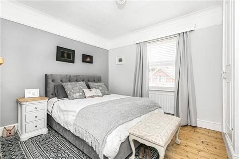 3 bedroom end of terrace house for sale, Sanway Close, West Byfleet KT14