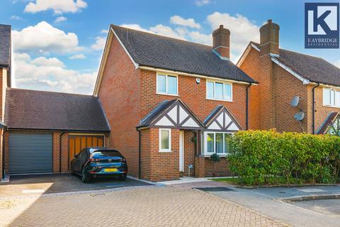 3 bedroom link detached house to rent, Bluegates, Ewell, KT17