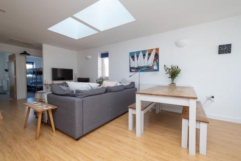 3 bedroom end of terrace house for sale, Station Road, Whitstable, CT5