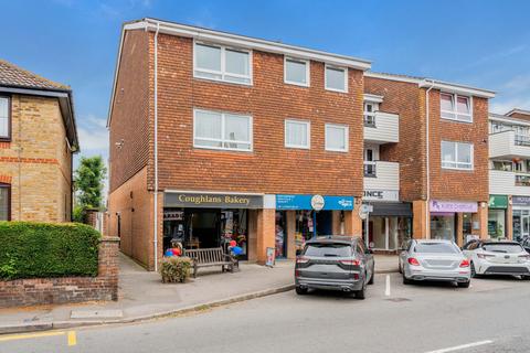 3 bedroom flat for sale, High Street, Lingfield RH7