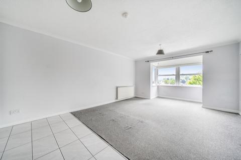 3 bedroom flat to rent, Rookwood Court, Guildford, GU2