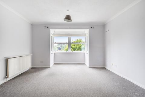 3 bedroom flat to rent, Rookwood Court, Guildford, GU2