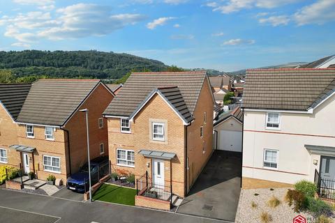 4 bedroom detached house for sale, Hooper Way, Tonna, Neath. SA11 3FB