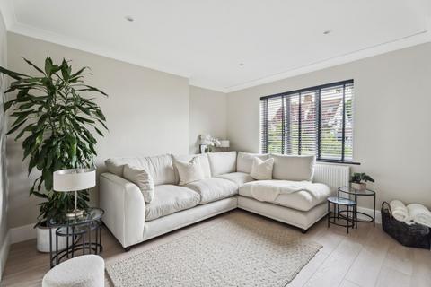 4 bedroom semi-detached house for sale, Oaklands Avenue, Oxhey Hall, WD19