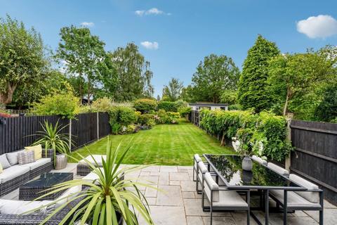 4 bedroom semi-detached house for sale, Oaklands Avenue, Oxhey Hall, WD19