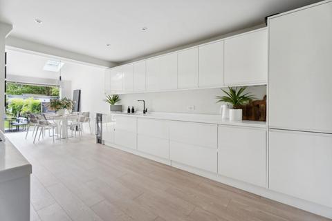 4 bedroom semi-detached house for sale, Oaklands Avenue, Oxhey Hall, WD19