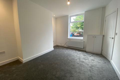 102 Broadbent Road, Oldham, OL1 4HY