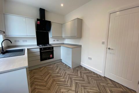 102 Broadbent Road, Oldham, OL1 4HY