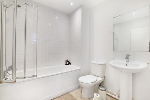 Flat 13, 3 Bethwin Road, London, SE5 0YJ