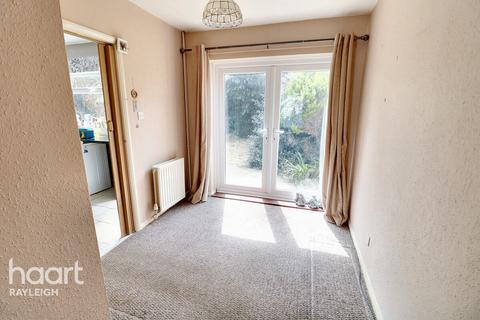 3 bedroom semi-detached house for sale, Hudson Road, Leigh-On-Sea