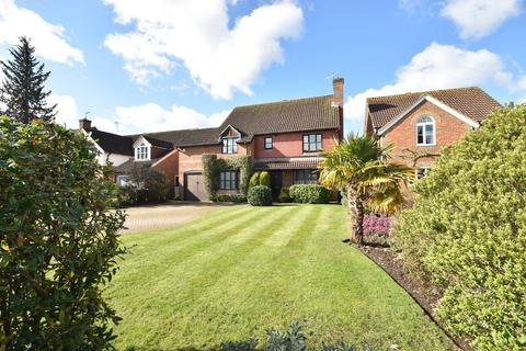 20 Staniland Drive, Weybridge, KT13 0XN