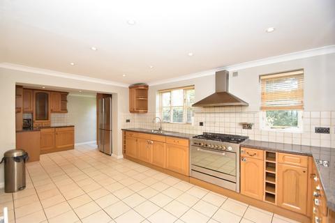 20 Staniland Drive, Weybridge, KT13 0XN